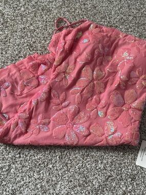 Windsor’s brand new peach hoco dress!